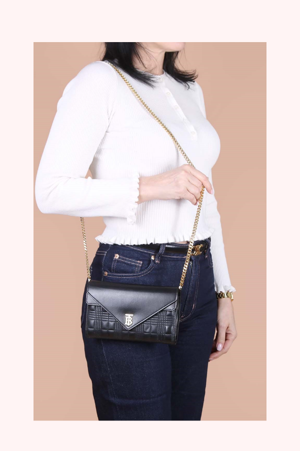 Burberry B  Wallet on Chain