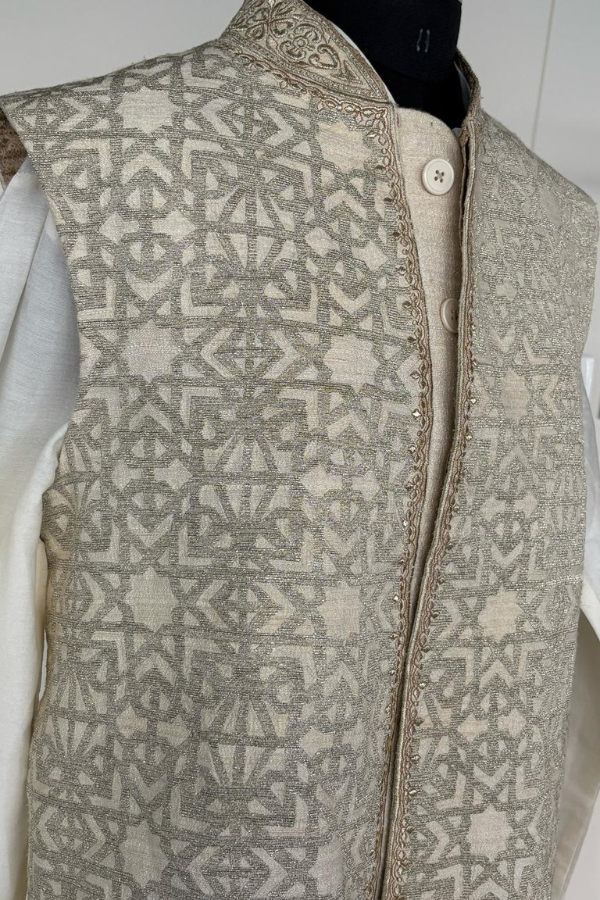 Raghavendra Rathore Kurta Set