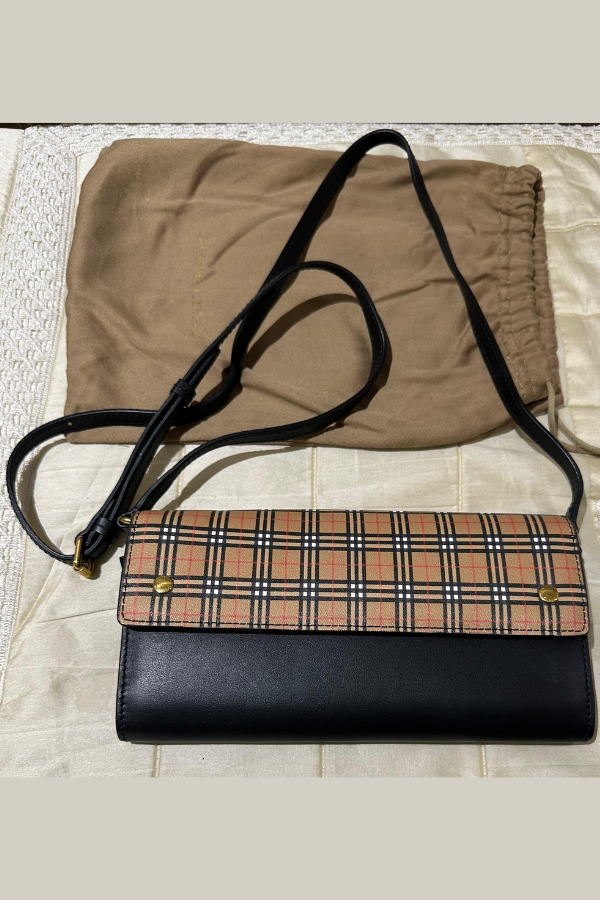 Burberry Henley Wallet on Chain Leather with Vintage Check Canvas