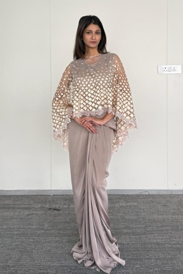 Tarun Tahiliani Cape Set
