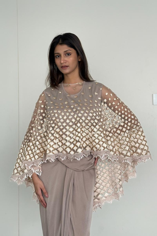 Tarun Tahiliani Cape Set