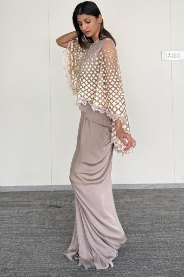 Tarun Tahiliani Cape Set