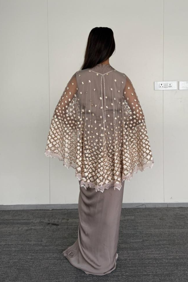 Tarun Tahiliani Cape Set