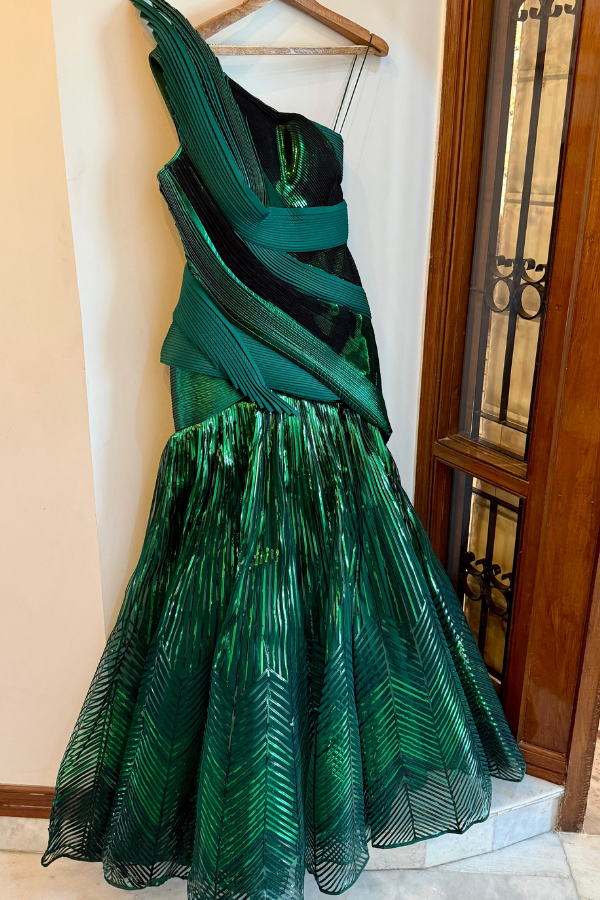 Amit Aggarwal Emerald Sculpted Metallic Gown