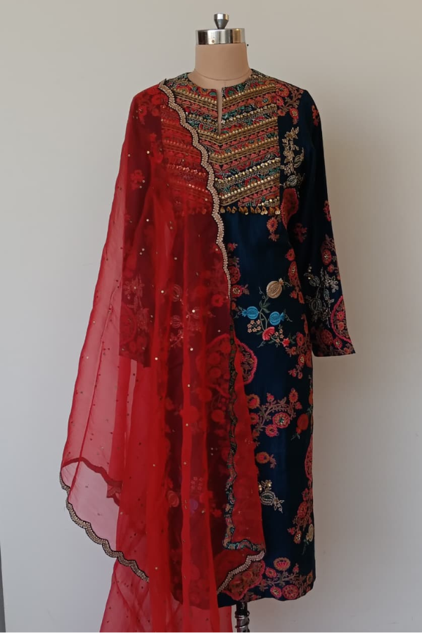 Debyani Embroidered Kurta Set