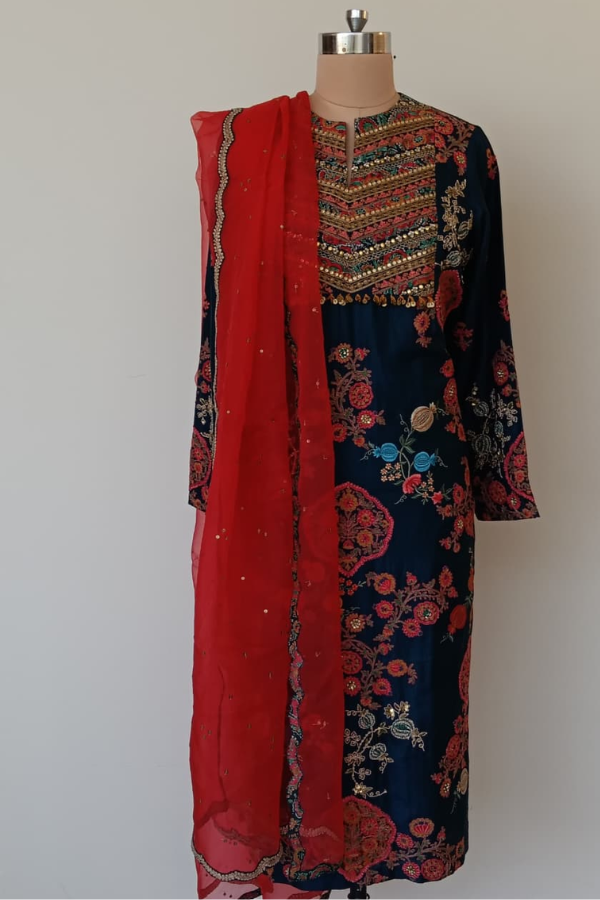 Debyani Embroidered Kurta Set