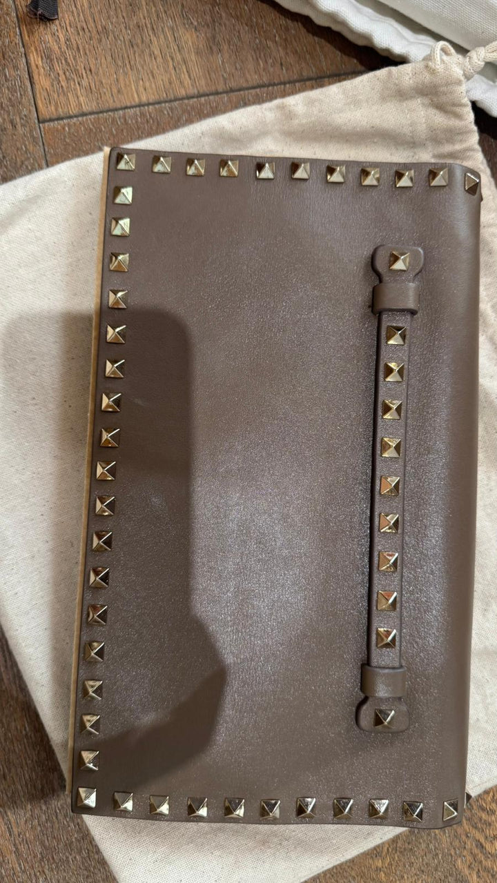 Valentino Garavani Rockstud leather wristlet clutch