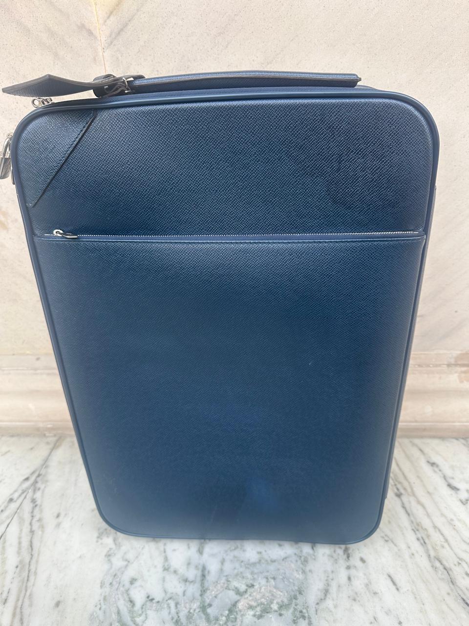 Louis Vuitton Ardoise Taiga Leather Pegase 45 Business Luggage