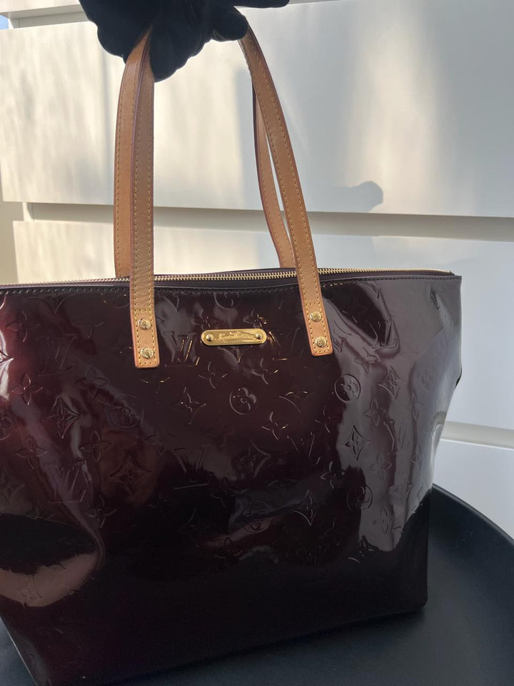 Louis Vuitton Amarante Vernis Monogram Bellevue Tote Bag