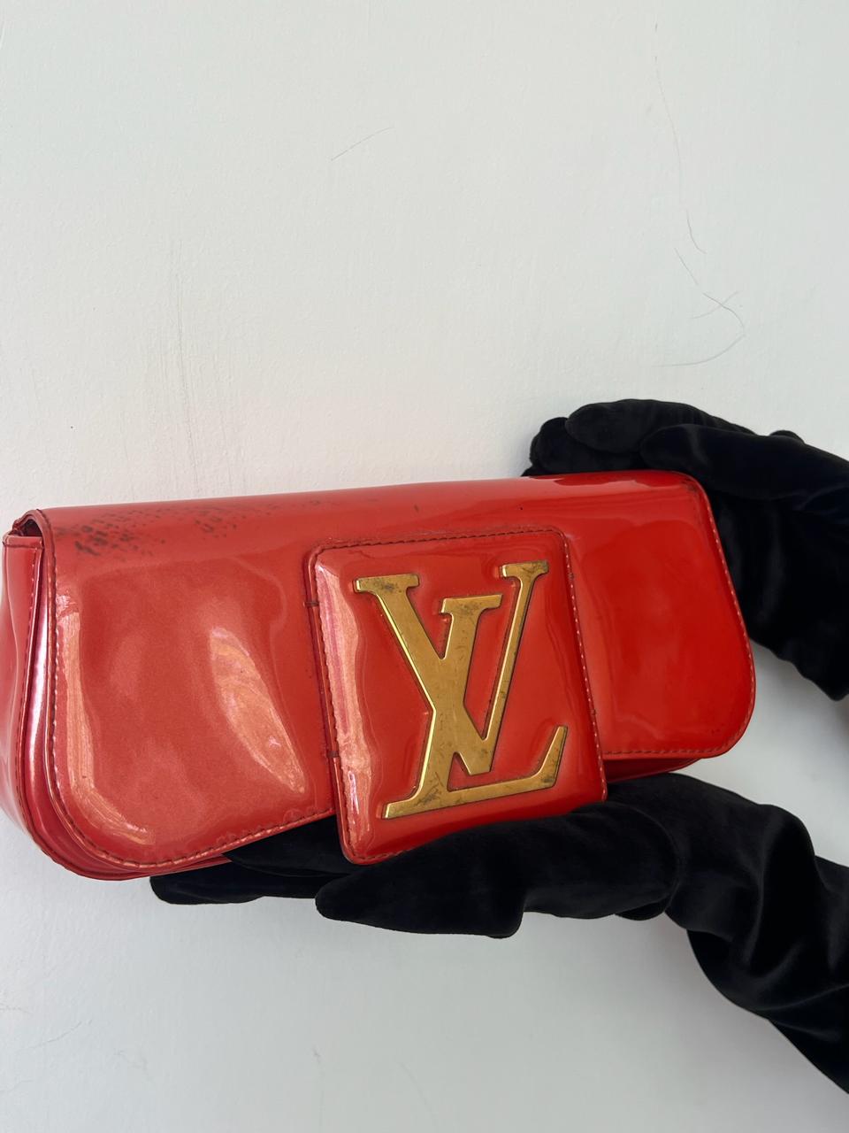 Louis Vuitton Rouge Grenadine Vernis Sobe Clutch