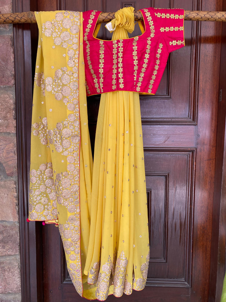 Nidhi Tholia Saree Set