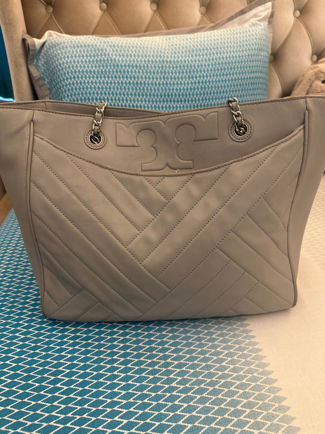 Tory Burch Grey Quilted Leather Alexa Chain Tote
