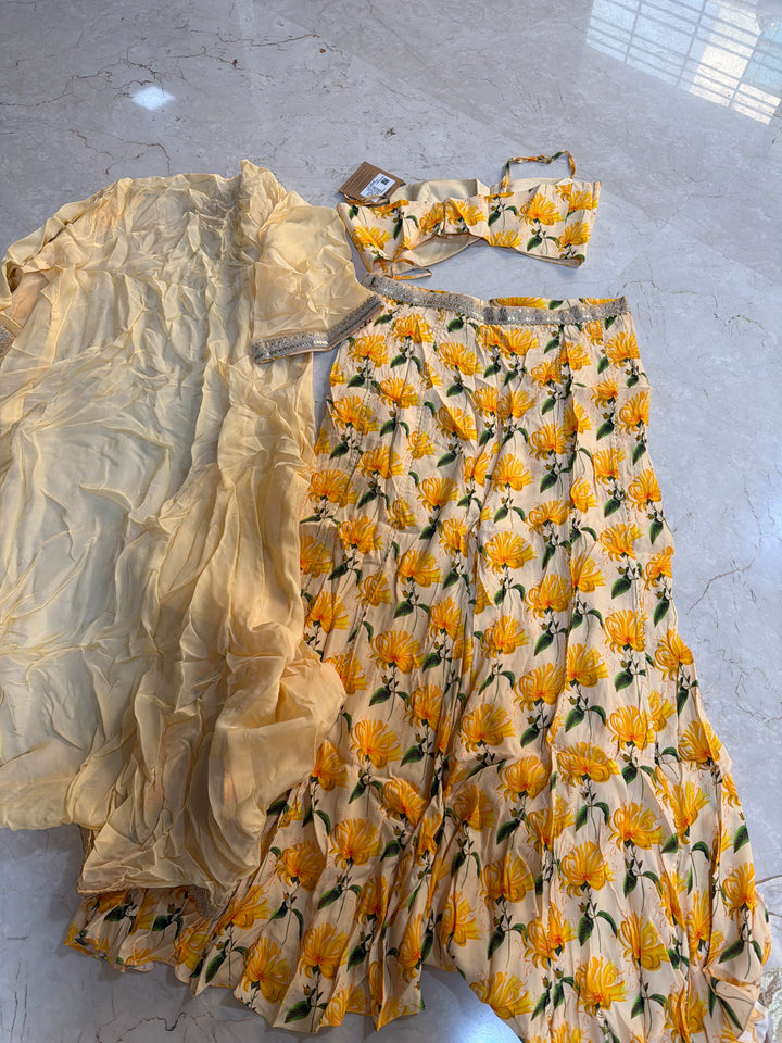 Masaba Vanilla Mist Cape Set